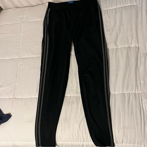 Adidas - Picture 2 of 4